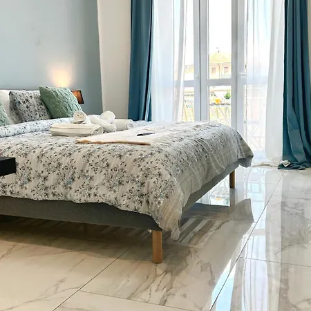 Luxury - Vicino Centro Metropolitana Quarto em Acomodações Particulares *