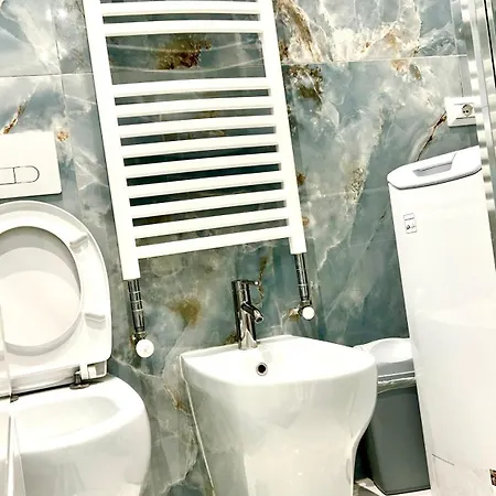 Luxury - Vicino Centro Metropolitana Проживание в семье Турин