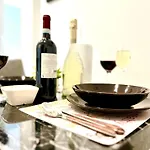 בית אירוח Luxury - Vicino Centro Metropolitana